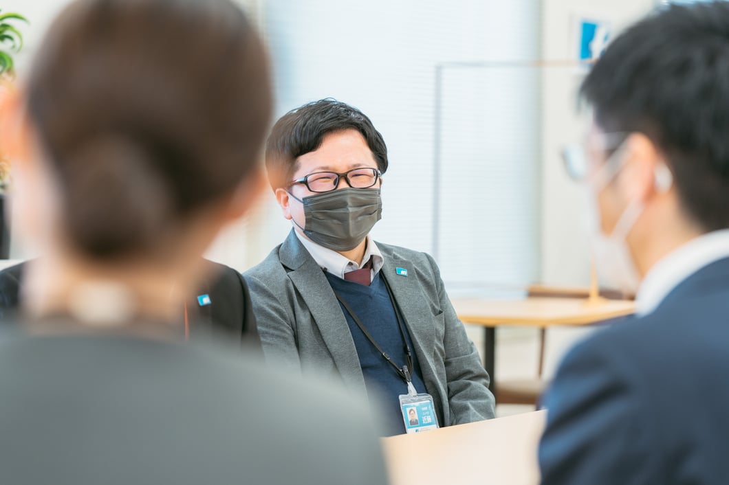 ただの効率化で終わらない新しい働き方と付加価値創造を目指して｜本部・店舗間のコミュニケーション課題を解決