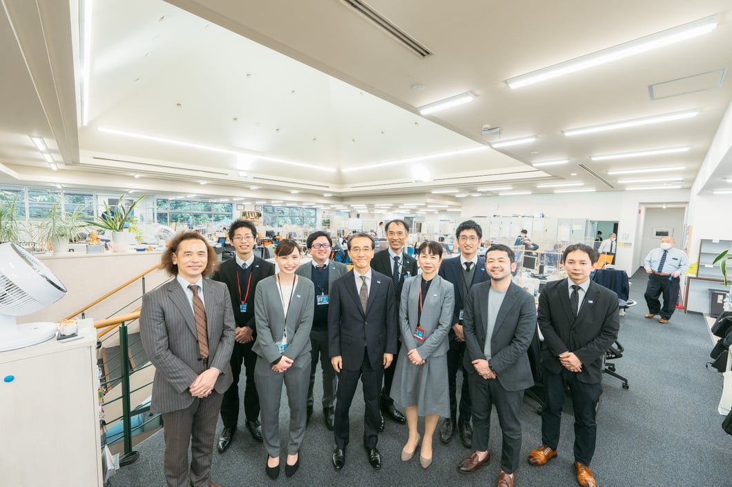 ただの効率化で終わらない新しい働き方と付加価値創造を目指して｜本部・店舗間のコミュニケーション課題を解決