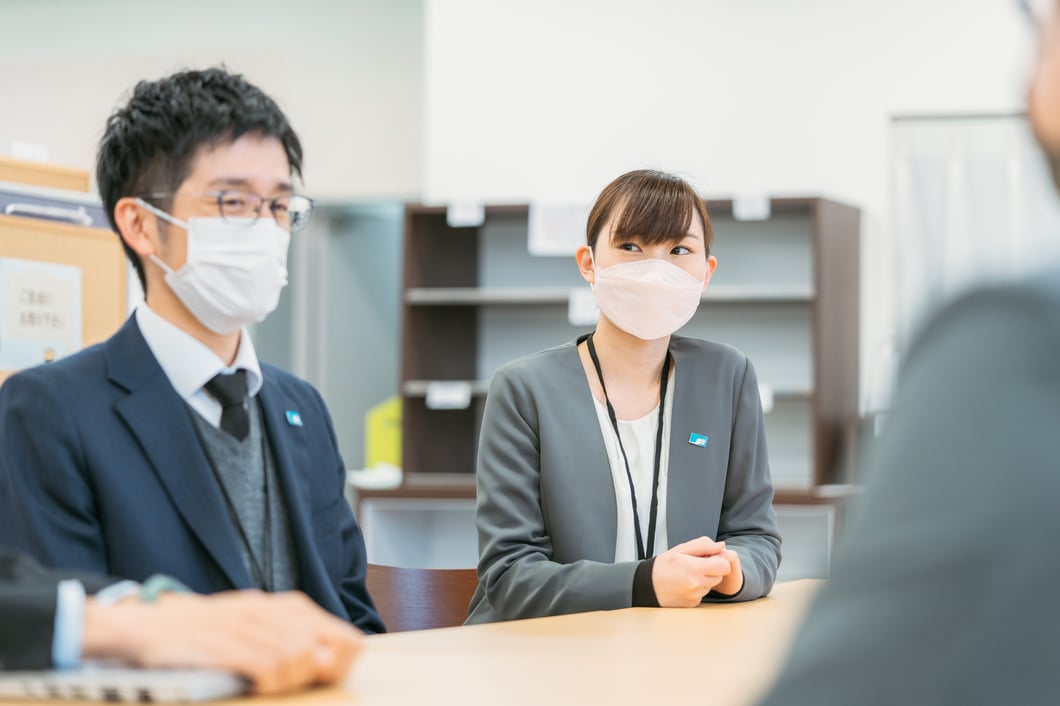 ただの効率化で終わらない新しい働き方と付加価値創造を目指して｜本部・店舗間のコミュニケーション課題を解決